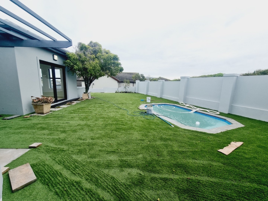 5 Bedroom Property for Sale in Sandown Western Cape